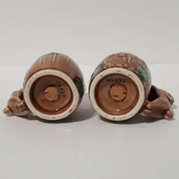 Canadian Mounted Police Vintage Salt and Pepper Shakers - Picture 2 of 6